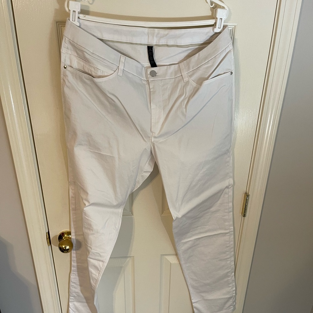 Lululemon NWT White ABC Slim Pant size 36x34 🔥🔥🔥